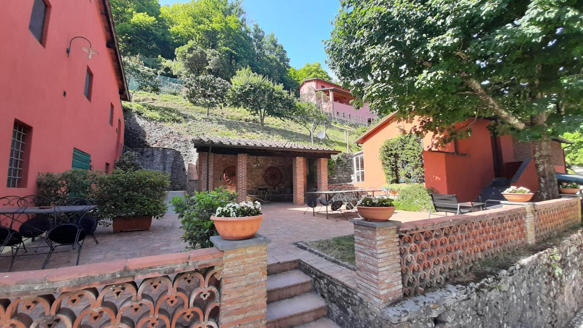 Agriturismo La Torre Бани ди Лука Екстериор снимка